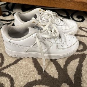 Air Force 1 Nike Sneakers size 6Y or 8 women’s